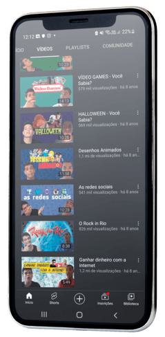 Mockup de celular com a tela mostrando os videos do youtube